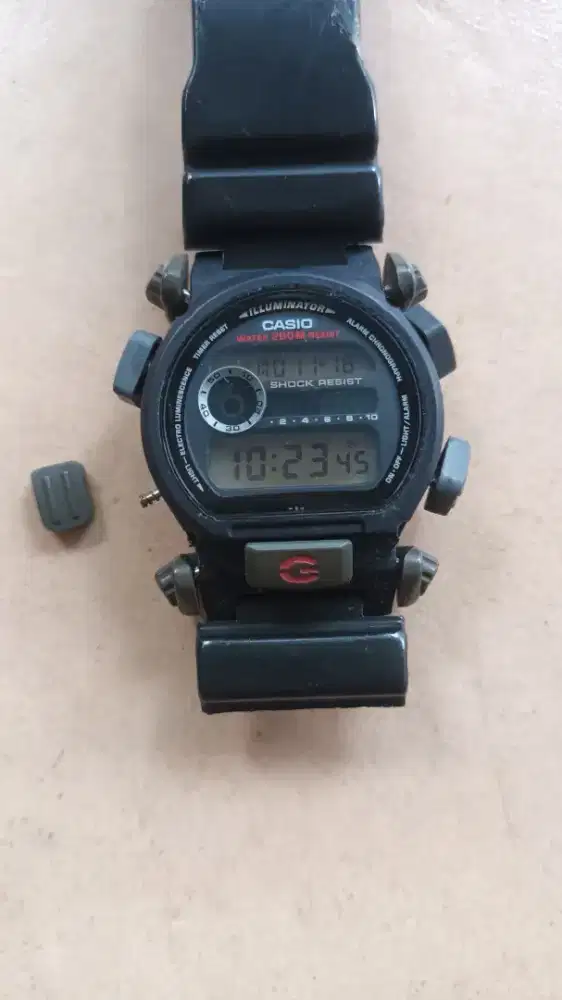 Casio G shock DW 9052