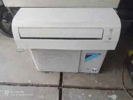 Dijual AC Daikin 1 pk r32