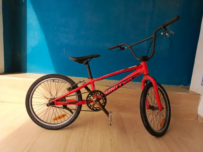 SEPEDA RINGAN BMX UNITED JUMPER RACE ALLOY 20 INCH