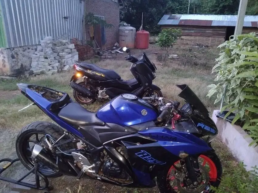 DIJUAL MOTOR YAMAHA R25, WARNA BIRU Hitam