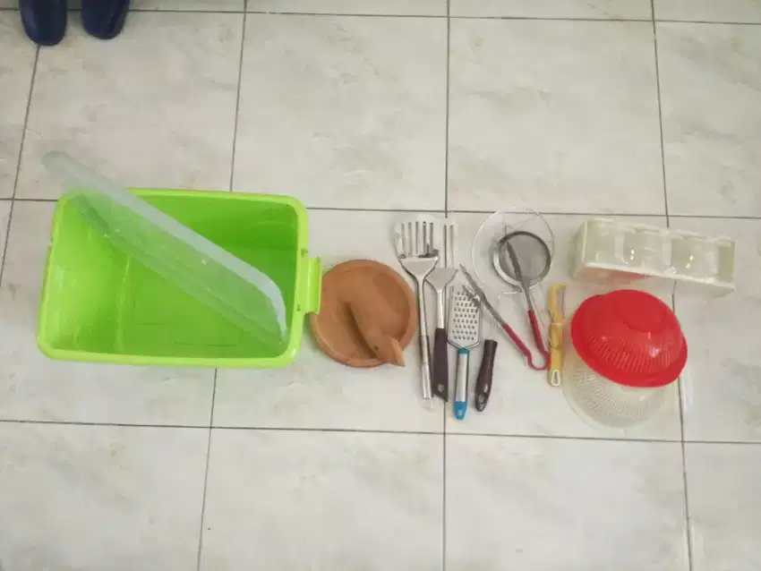 Alat Masak & Box Kontainer 16 liter (nego)