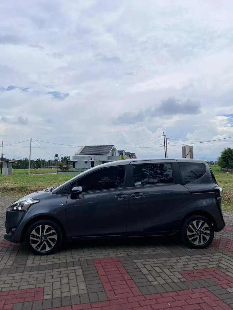 Toyota Sienta 2016 Bensin