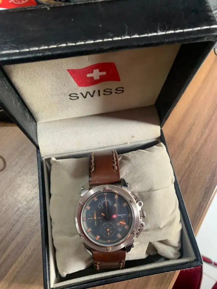 Jam Tangan Swiss Army