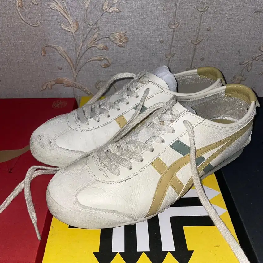 ONITSUKA TIGER MEXICO 66