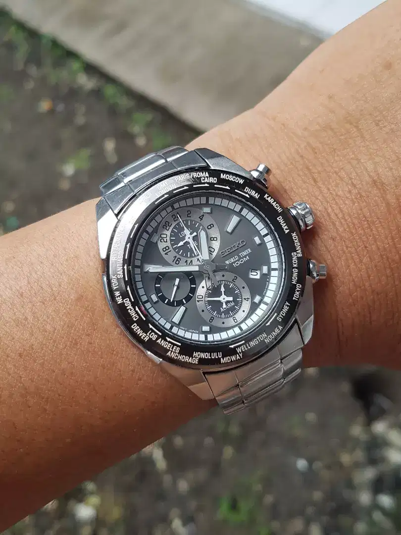 jam tangan Seiko World Time 5T82