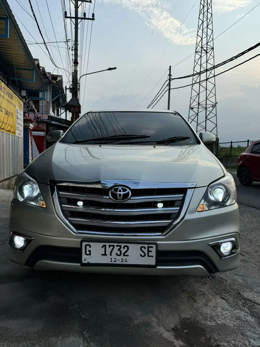 TOYOTA KIJANG INNOVA V AUTOMATIC DIESEL 2012