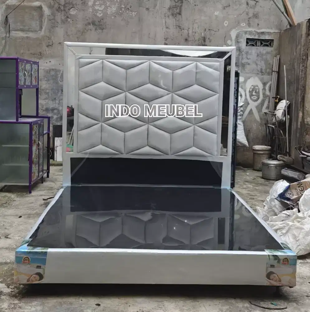 PROMO SET DIVAN SANDARAN KACA LIST GOLD LAMPU LED DIVAN SUDAH TRIPLEK