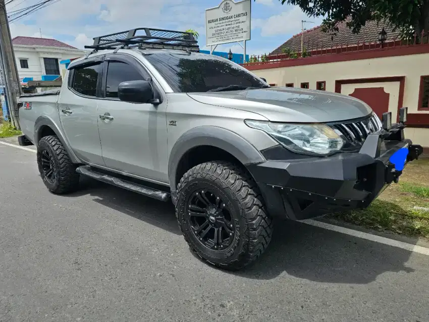 Triton 2016 Exceed Manual 4x4