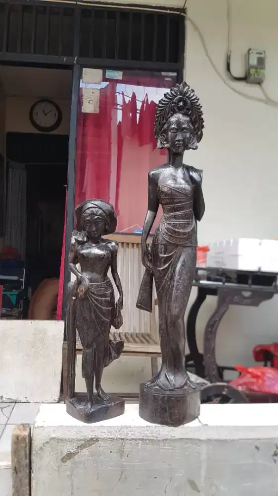 2 patung kayu bali