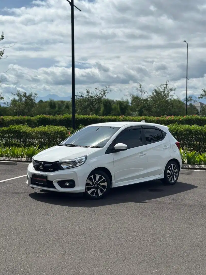 Low KM Brio Rs Cvt 2021