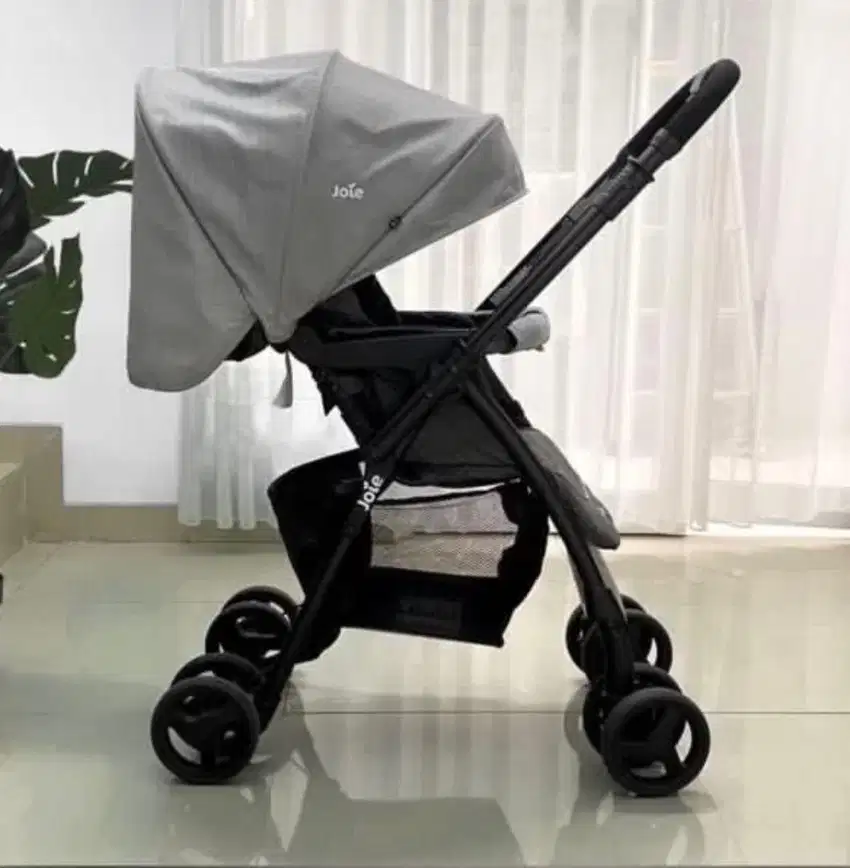 Stroller joie mirrus ( kereta dorong )