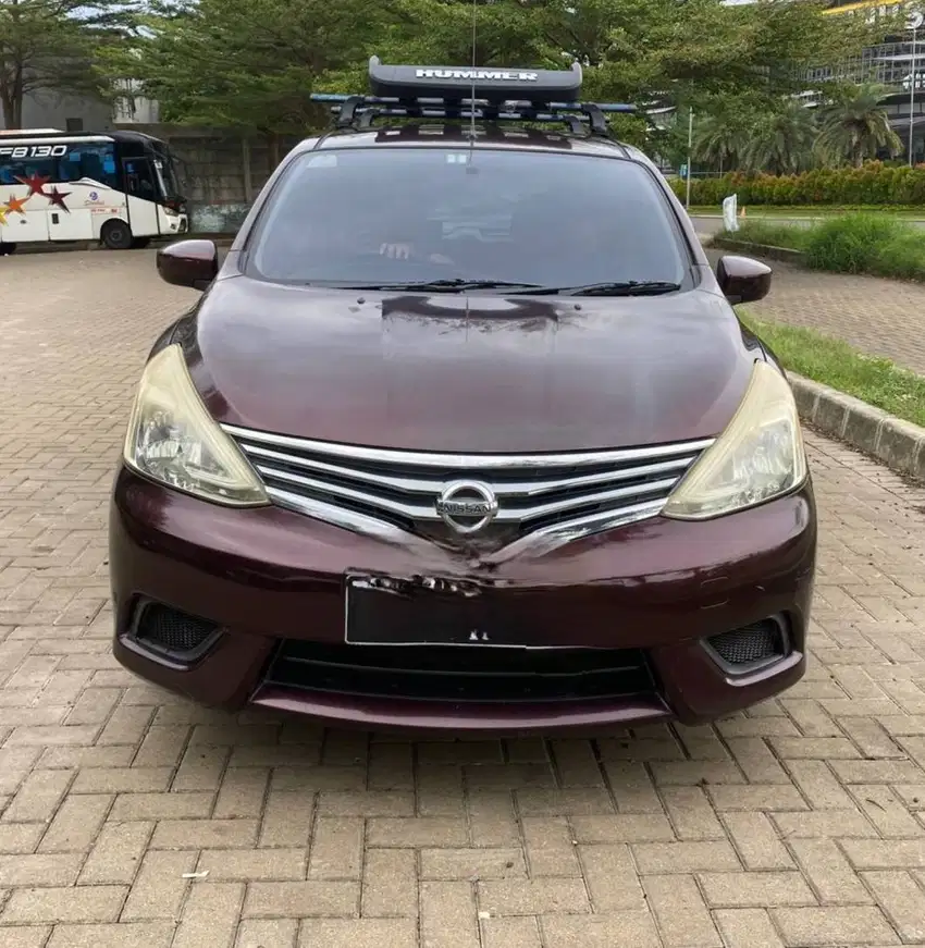 Dijual Grand Livina SV Th 2015, Transmisi Manual KM rendah