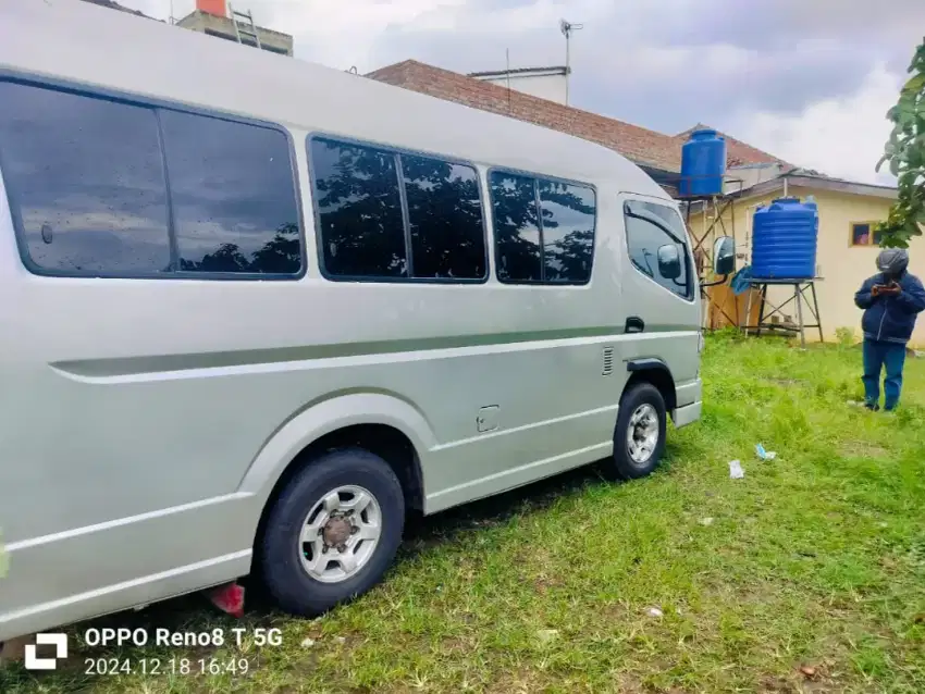 Mitsubishi microbus