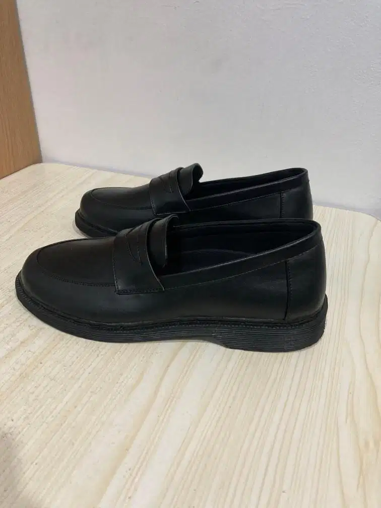 Sepatu Pantofel Hitam