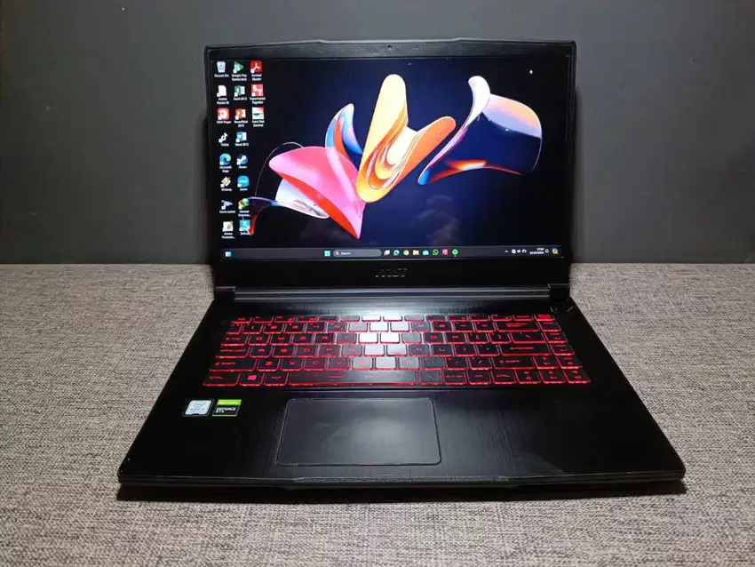 MSI Gaming GF63 i5-9300H RAM 16GB GTX 1650 FHD 144hz Slim Mulus Gaming