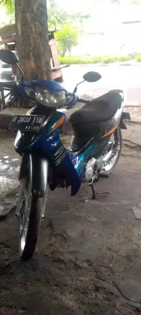 Dijual Suzuki Shogun 125 thn 2005,mesin Alus kelistrikan normall