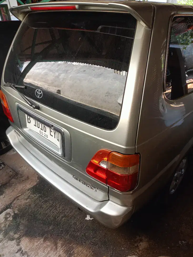 Kijang kapsul/lgx 2004