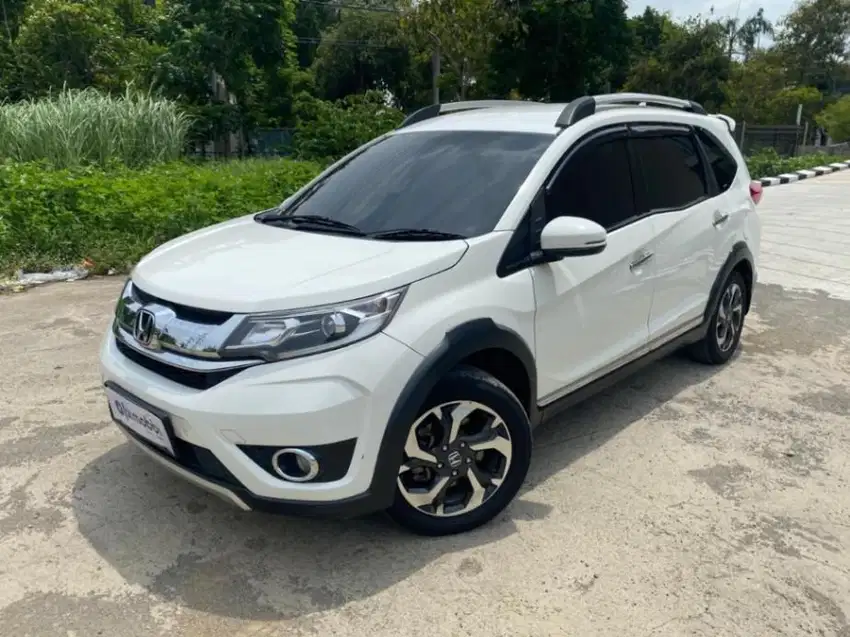 Pajak Panjang Honda BRV 1.5 E Bensin-MT 2017 Putih SAY