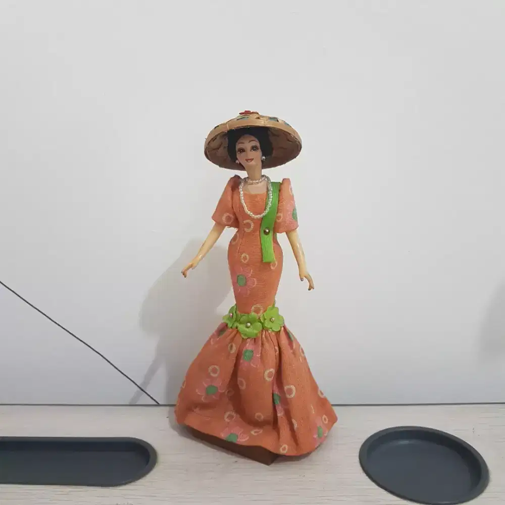 Pajangan Boneka Vintage Filipina Asia