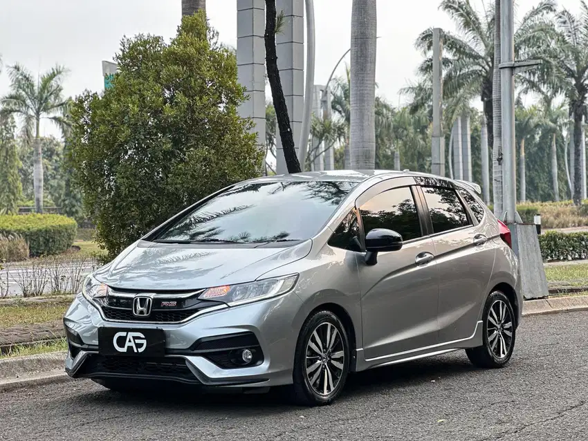 HONDA JAZZ RS 1.5 CVT 2018 MATIC AT