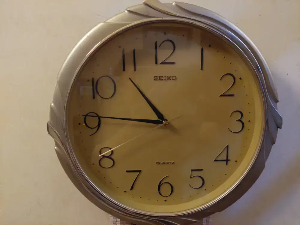 Jam Dinding SEIKO