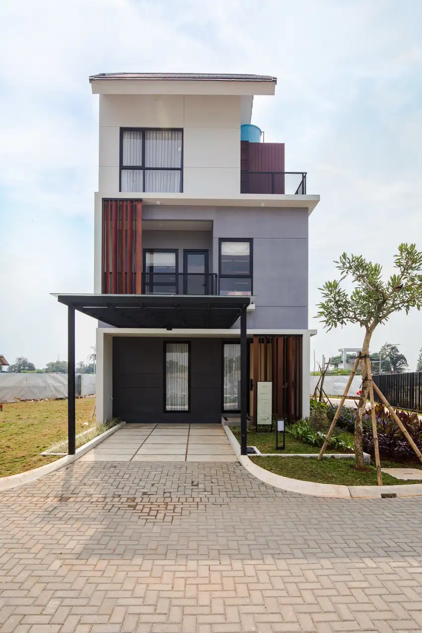 Rumah mewah Spruce 3 lantai di Cikupa Tangerang