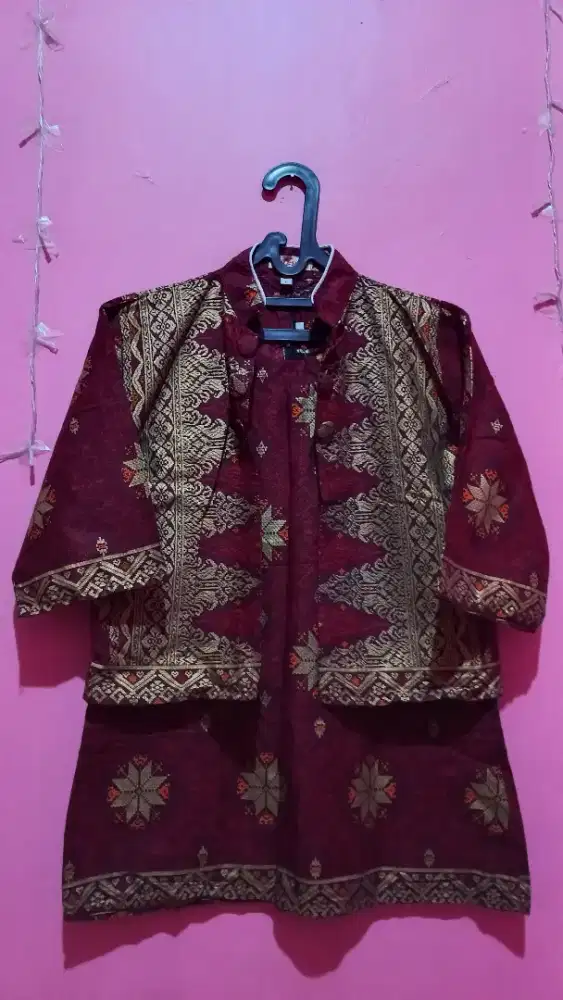 Baju Batik bervarian model