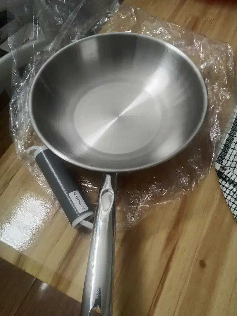 Dijual pan stainless steel diameter 26cm.