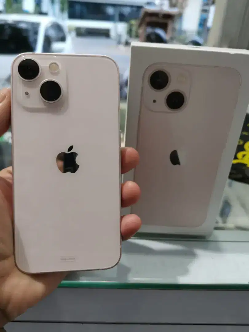 iPhone 13 Resmi Pink