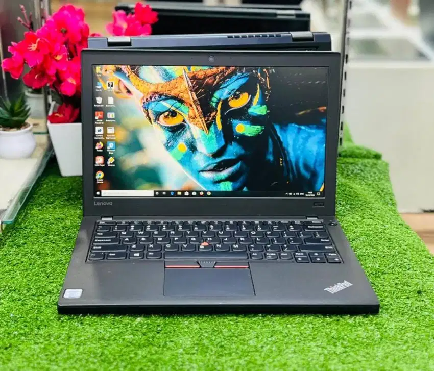 Lenovo Thinkpad X270 Core i7 gen7 8gb/256 12.5 incH D-DC