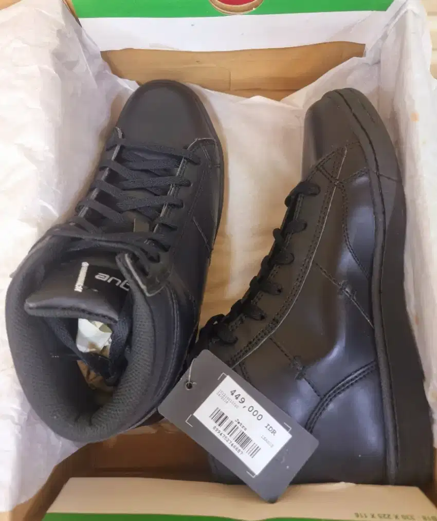 League-Jethro-Size 41-Black