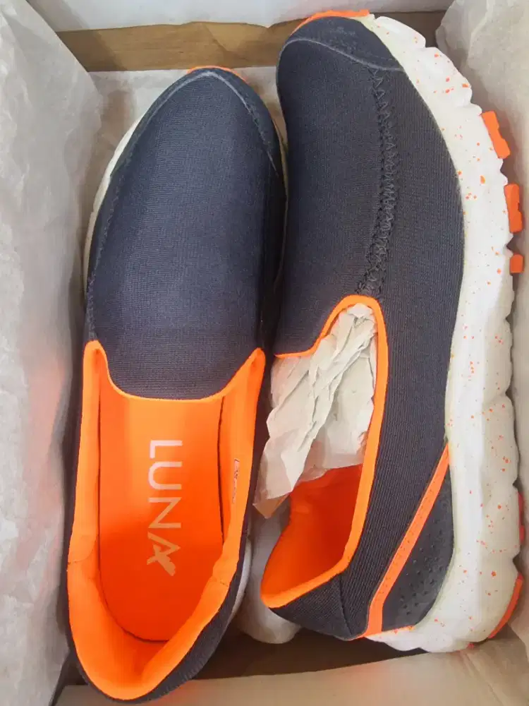 Sepatu Running Woman League Classic Series SlipOn ( Tipe Luna )