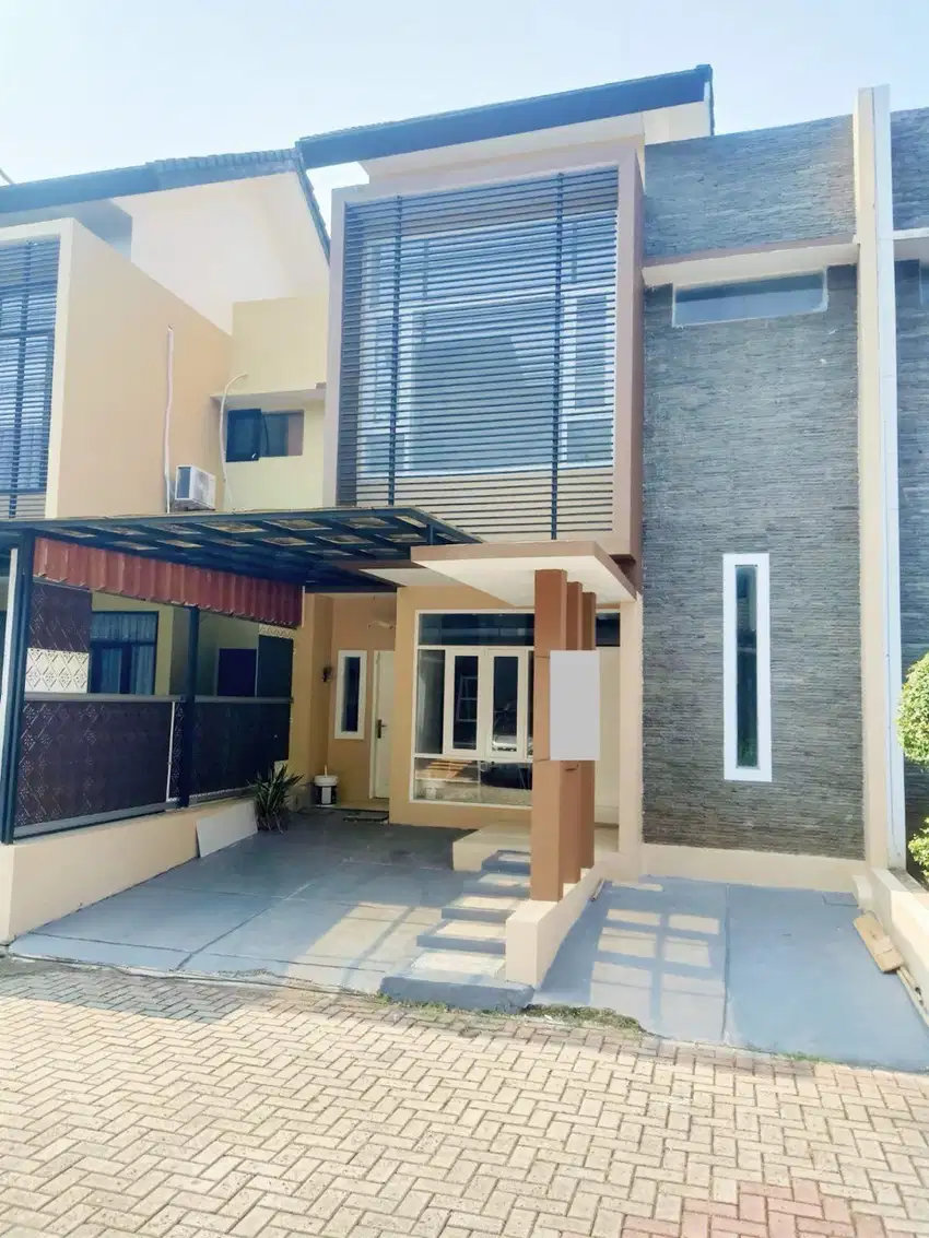 Rumah Cantik di Dalam Town House Bebas Banjir di Bambu Apus