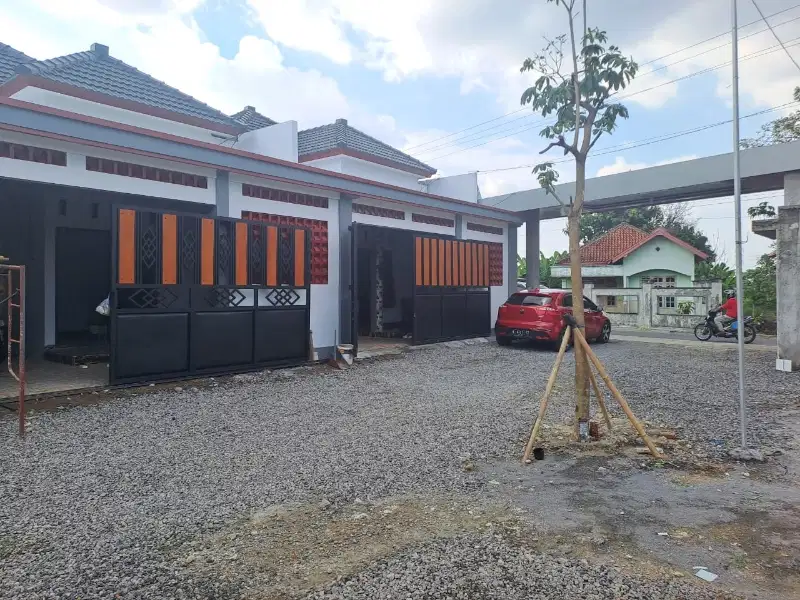 perumahan selatan dr.oen solobaru siap pakai