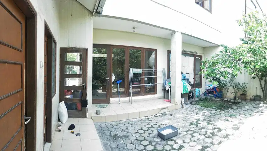 Dijual cepat rumah di cluster heliconia Perumahan Harapan indah bekasi