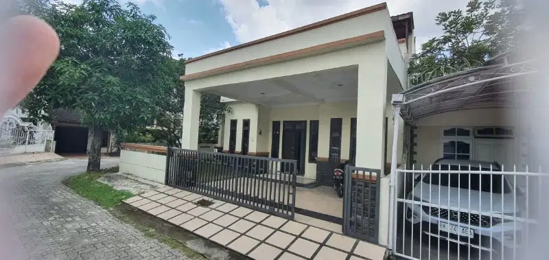 Disewakan Rumah Luas Di Komplek Tasbi 1