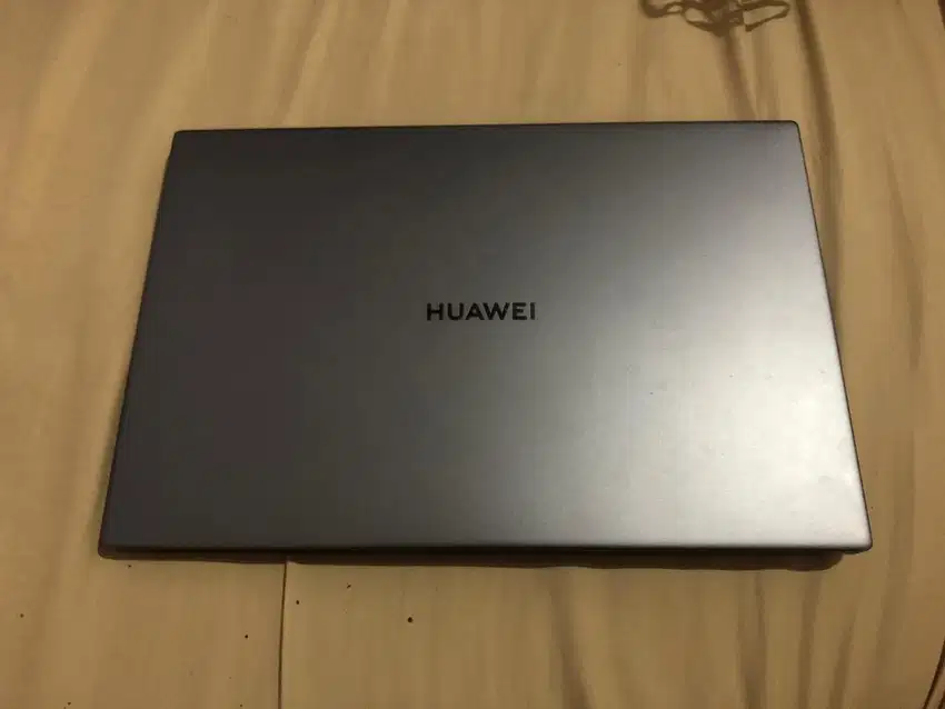 Dijual Laptop Huawei matebook D14 second