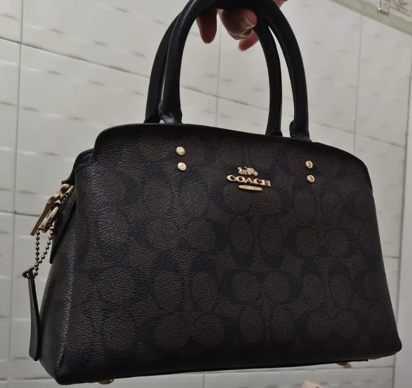 TAS BARU MERK COACH IMPORT UKURAN 26X16X10 CM