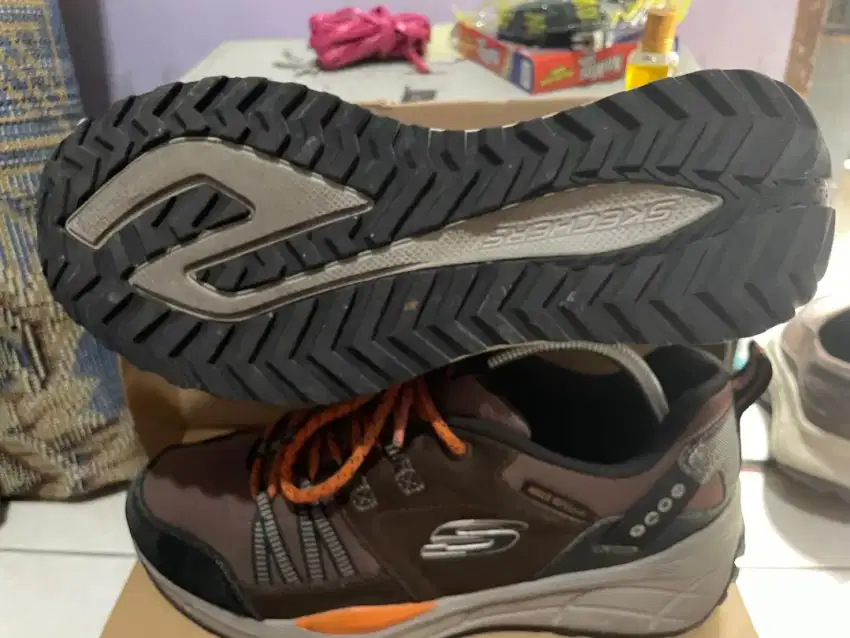 Sepatu Skecher Ori ukuran 41.5