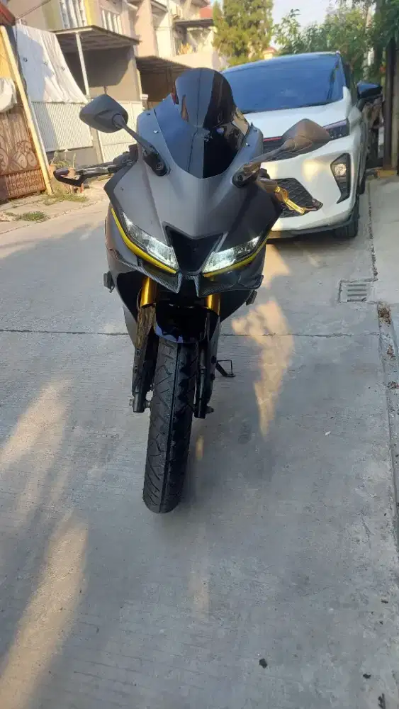 YAMAHA R15 V2  2020
