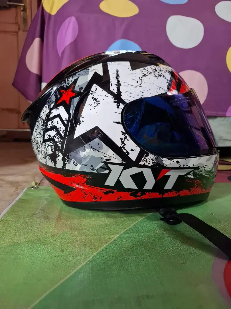 Helm Full Face KYT R10