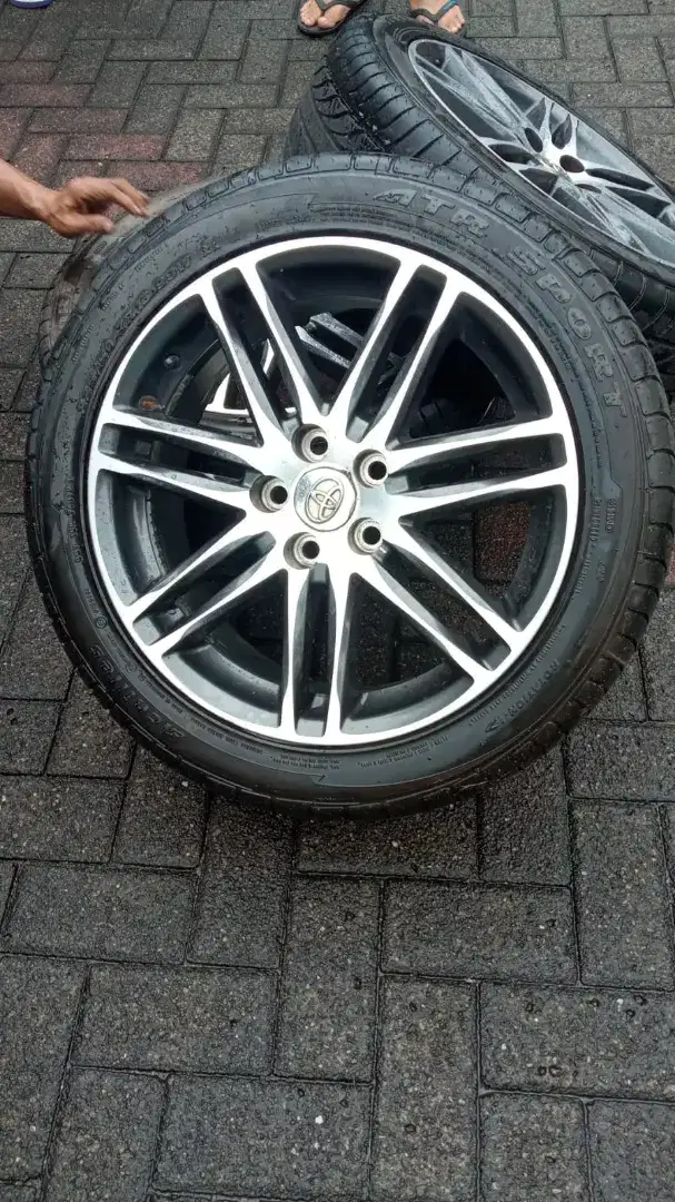 Dijual Velg Ring 18 PLUS BAN