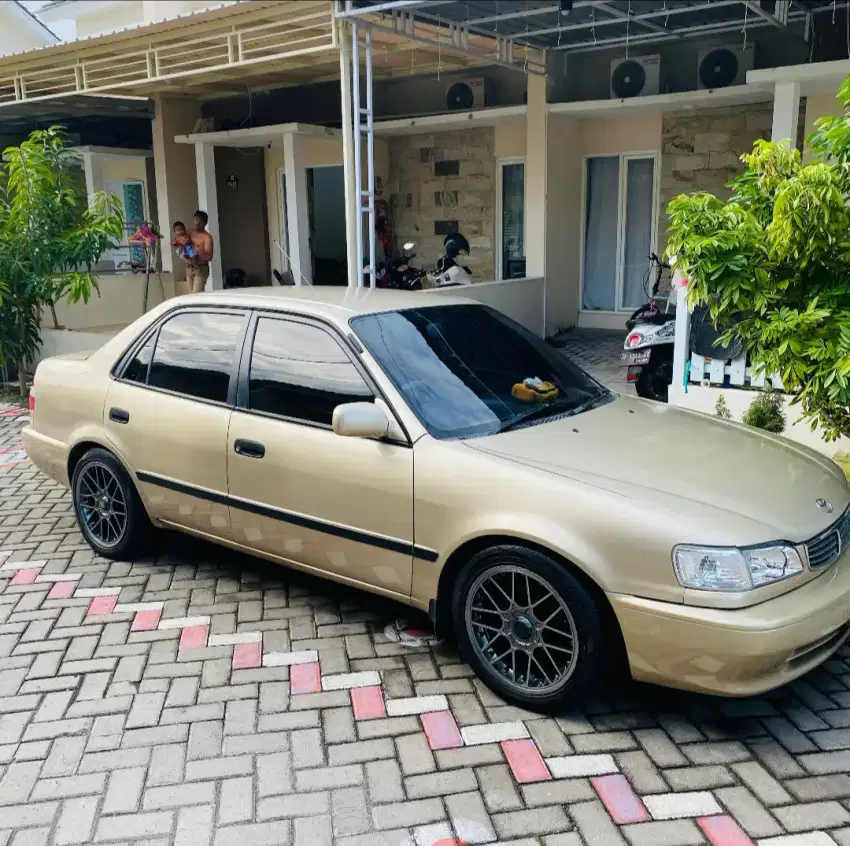 Dijual sedan all new corolla ae112 tahun 2000