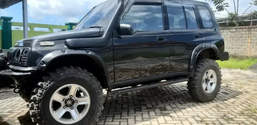 Vitara 1992 Hitam