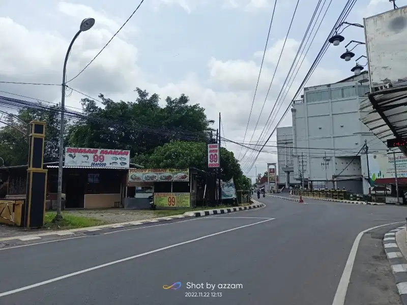 Disewakan ruang usaha di sekitar Sleman city hall