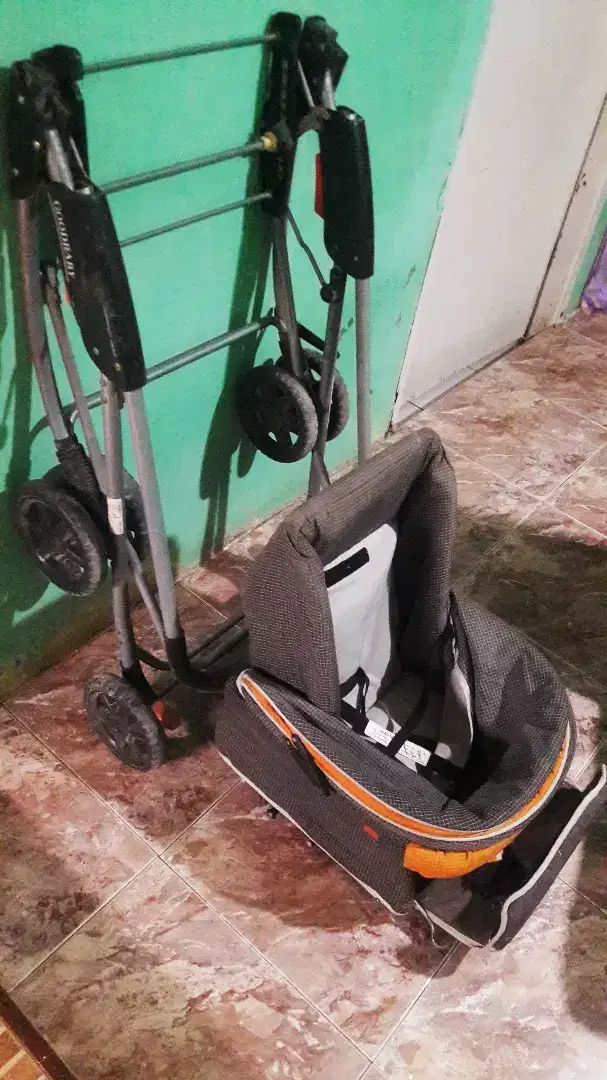 Stroller bayi bisa d lipat