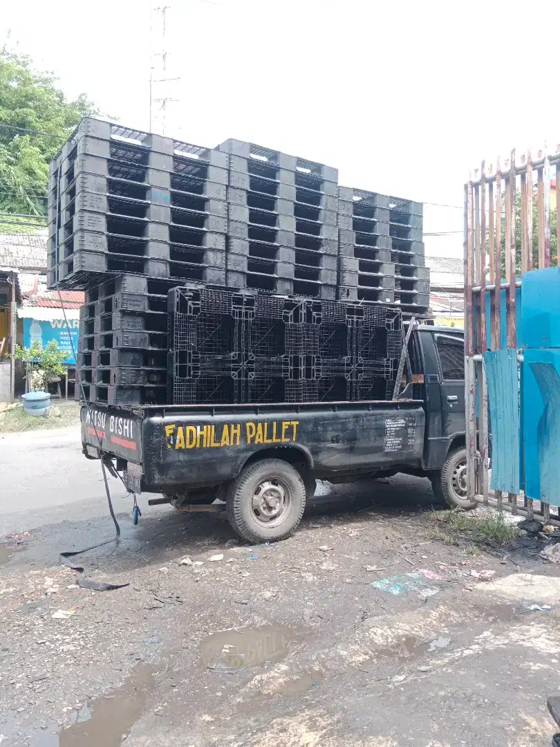 Jual pallet plastik bekas murah palet plastik  baru tebal dan kuat