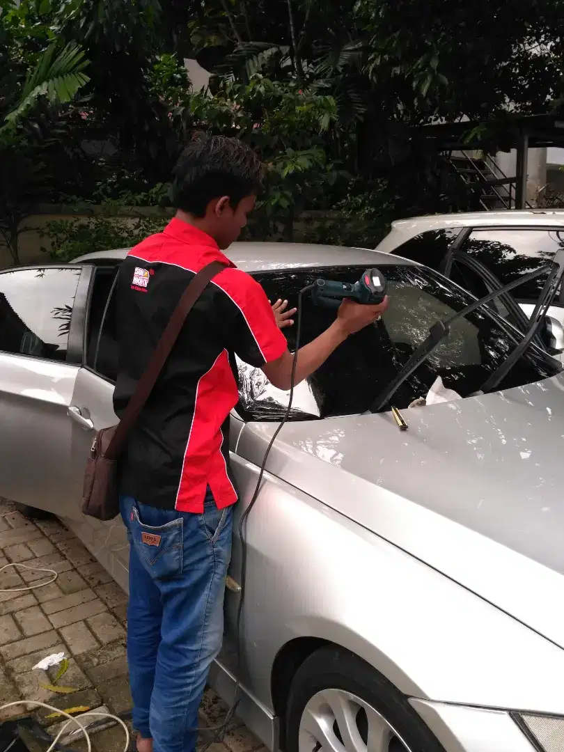 Solusi tepat pasang kaca film mobil anda biar adem