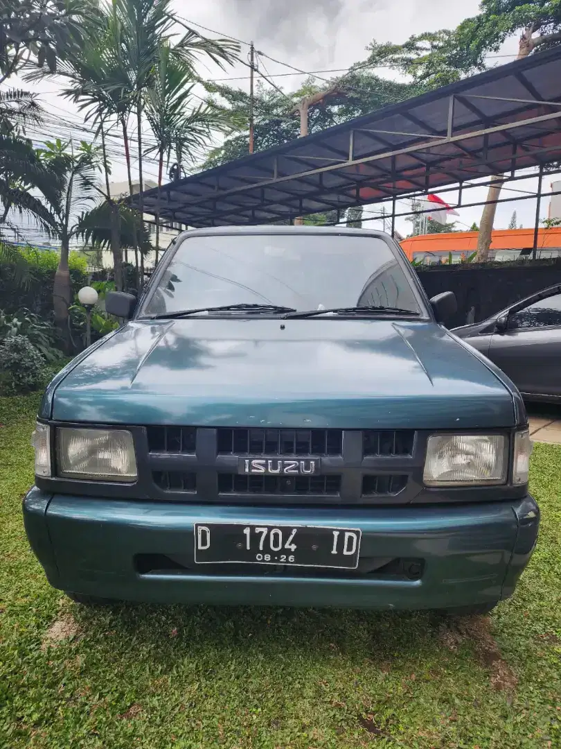 Izuzu Panther Grand Touring 1997 tangan pertama mesin bagus