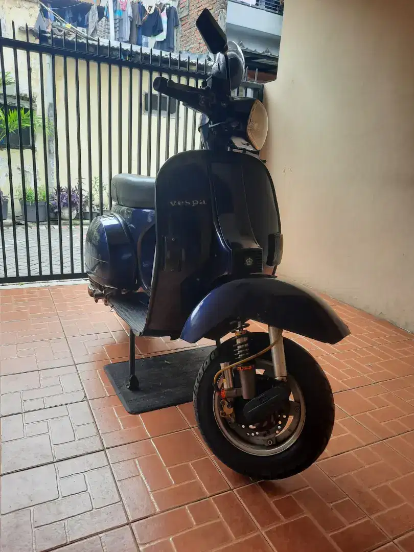 Exclusive '97 Vespa Piaggio